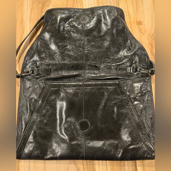 Kenneth Cole Hand Bag - Picture 2 of 16